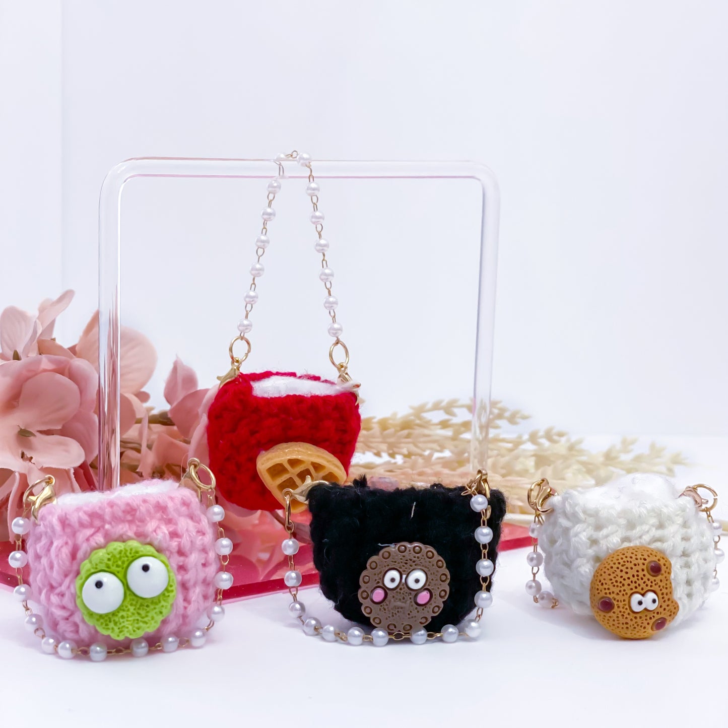 BAG WITH CHARM
